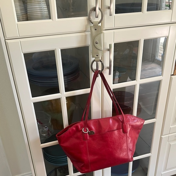 Handbag Handcuff - Picture 6 of 10